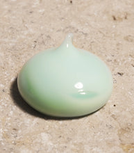 Load image into Gallery viewer, Mattifying Hydrating Balm